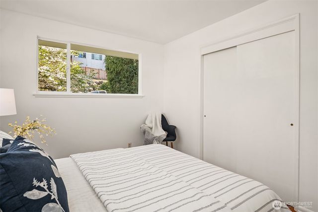 1403 W Dravus Street, Seattle, WA 98119