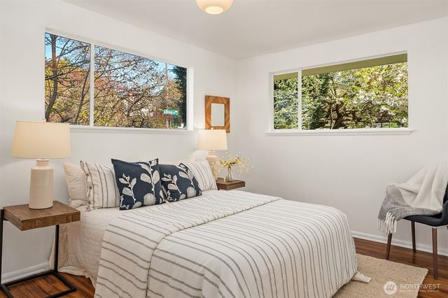 1403 W Dravus Street, Seattle, WA 98119