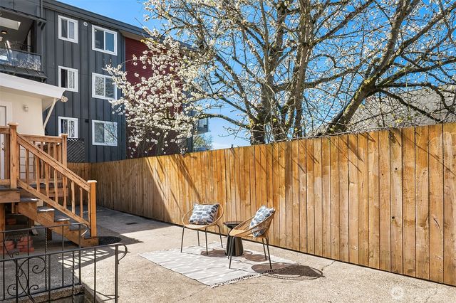 1403 W Dravus Street, Seattle, WA 98119