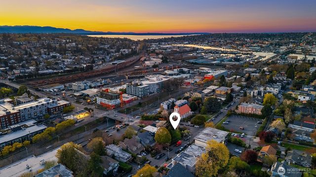 1403 W Dravus Street, Seattle, WA 98119