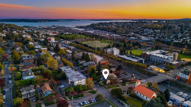 1403 W Dravus Street, Seattle, WA 98119