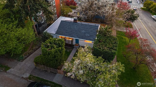 1403 W Dravus Street, Seattle, WA 98119