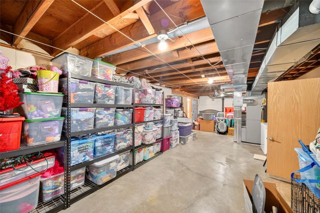 2818 48th Place, Des Moines, IA 50310