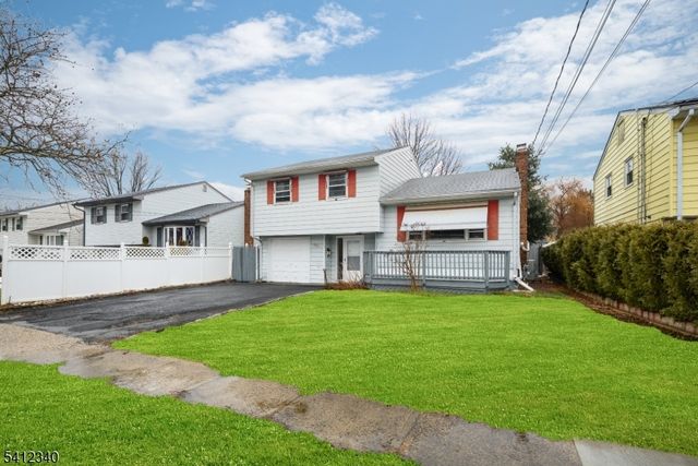 883 Stacy Pl, Rahway City, NJ 07065