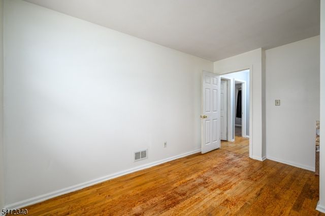 883 Stacy Pl, Rahway City, NJ 07065