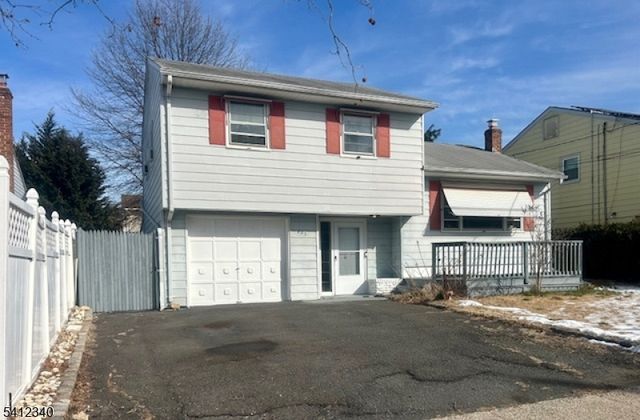 883 Stacy Pl, Rahway City, NJ 07065
