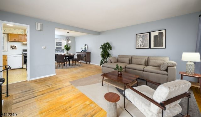 883 Stacy Pl, Rahway City, NJ 07065