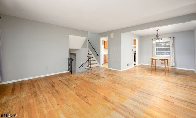 883 Stacy Pl, Rahway City, NJ 07065