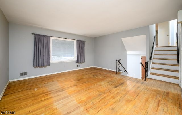 883 Stacy Pl, Rahway City, NJ 07065