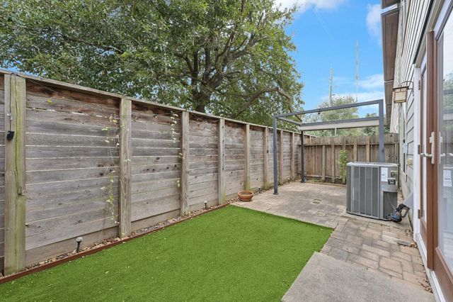 1214 Sampson Street, Houston, TX 77003