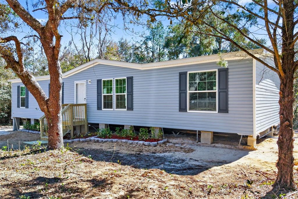 Image 3 of property listing at 11116 NE 64TH STREET, Williston, FL 32696