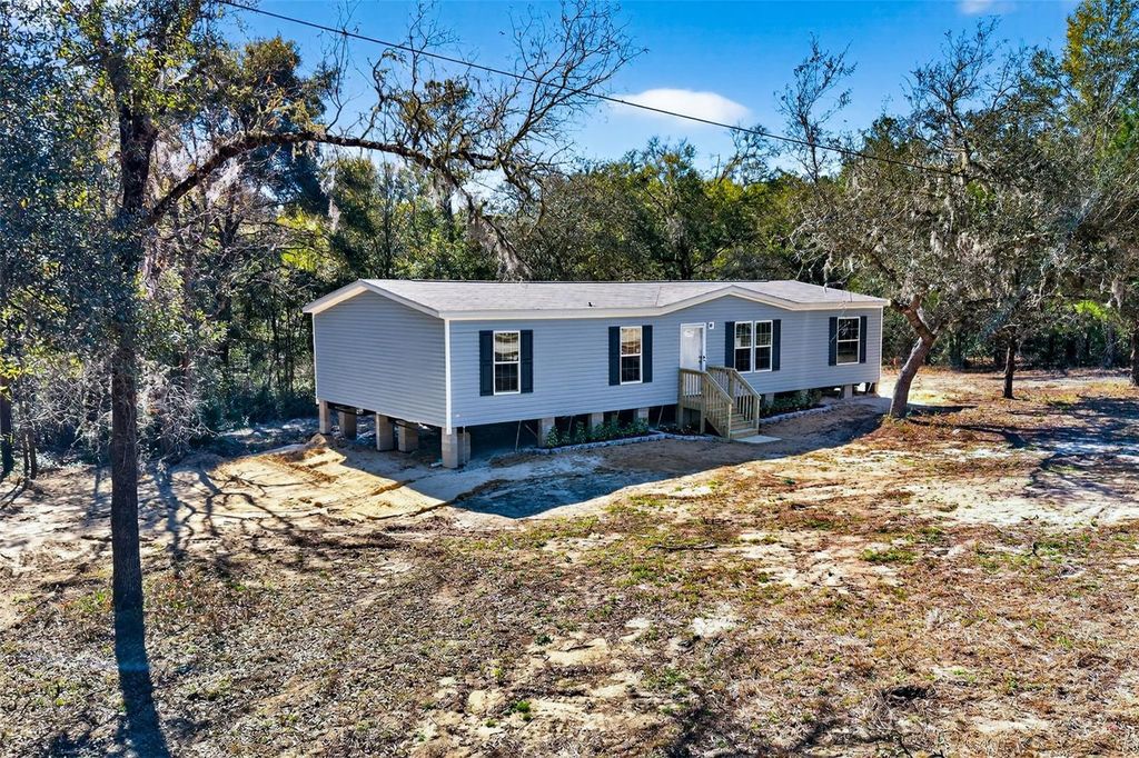 Image 36 of property listing at 11116 NE 64TH STREET, Williston, FL 32696