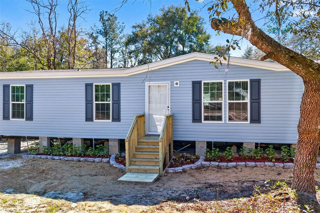 Image 38 of property listing at 11116 NE 64TH STREET, Williston, FL 32696