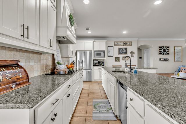 15077 Saddle Ridge Circle, Terrell, TX 75160