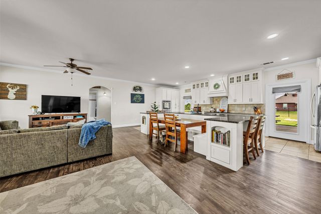 15077 Saddle Ridge Circle, Terrell, TX 75160