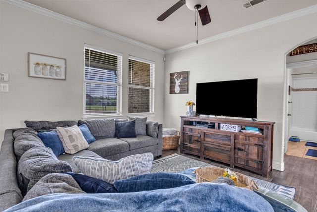 15077 Saddle Ridge Circle, Terrell, TX 75160