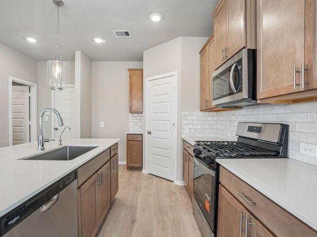 2172 Blue Heron Drive, Kemah, TX 77565