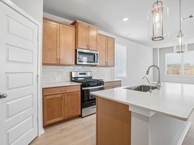 2172 Blue Heron Drive, Kemah, TX 77565