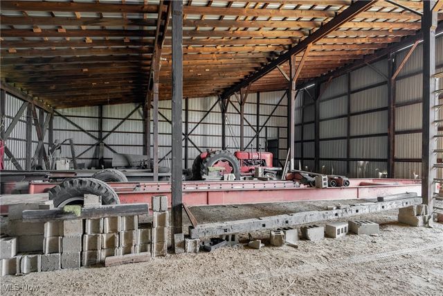 200 Dodge Avenue, Williamstown, WV 26187