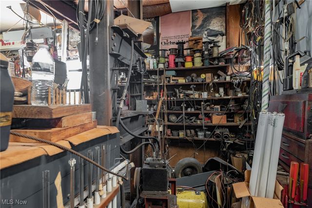 200 Dodge Avenue, Williamstown, WV 26187