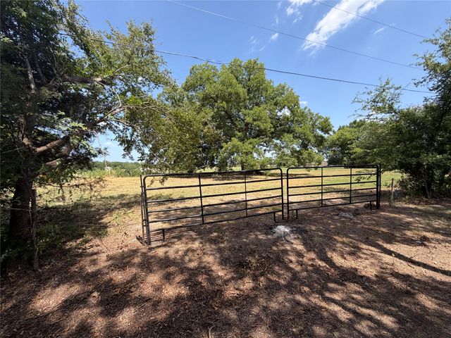 1195 RS COUNTY ROAD 1301 Road, Emory, TX 75440