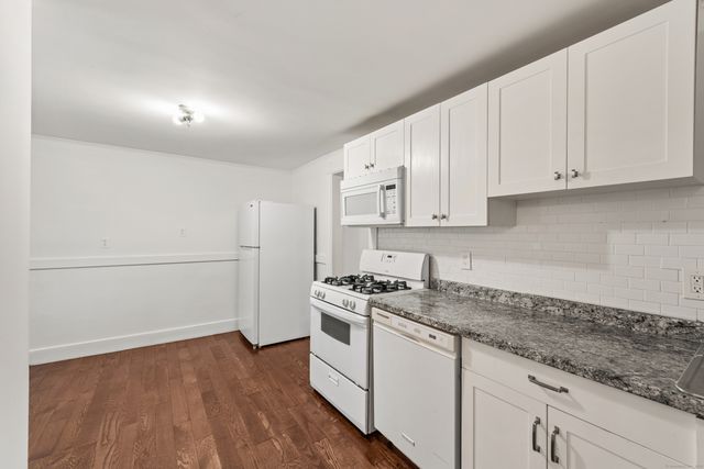 318 Suburban Avenue, Fairfield, CT 06825