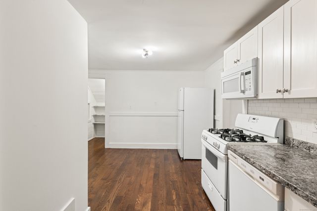 318 Suburban Avenue, Fairfield, CT 06825