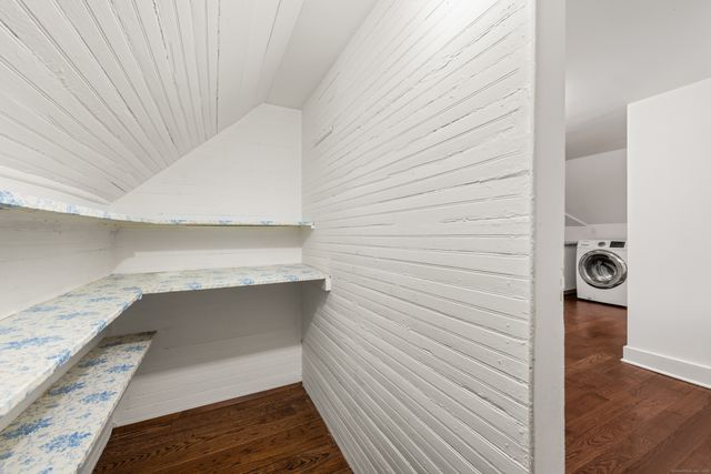 318 Suburban Avenue, Fairfield, CT 06825