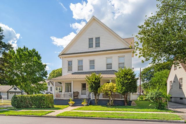 318 Suburban Avenue, Fairfield, CT 06825