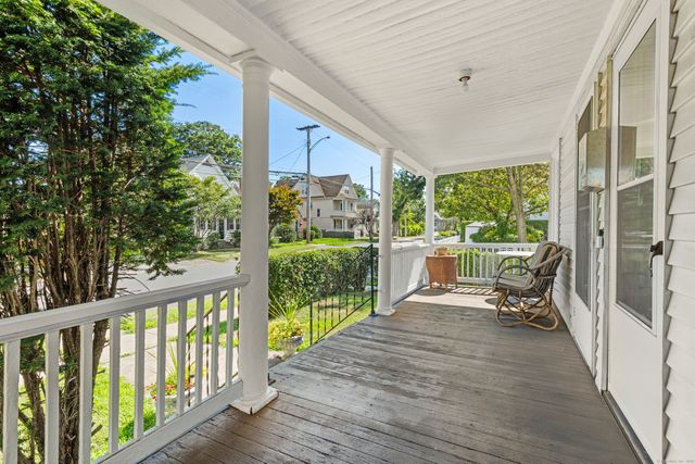 318 Suburban Avenue, Fairfield, CT 06825