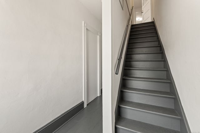 318 Suburban Avenue, Fairfield, CT 06825