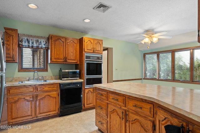 274 Aldrich Road, Howell, NJ 07731