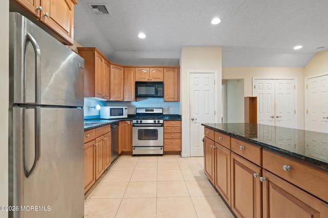 274 Aldrich Road, Howell, NJ 07731