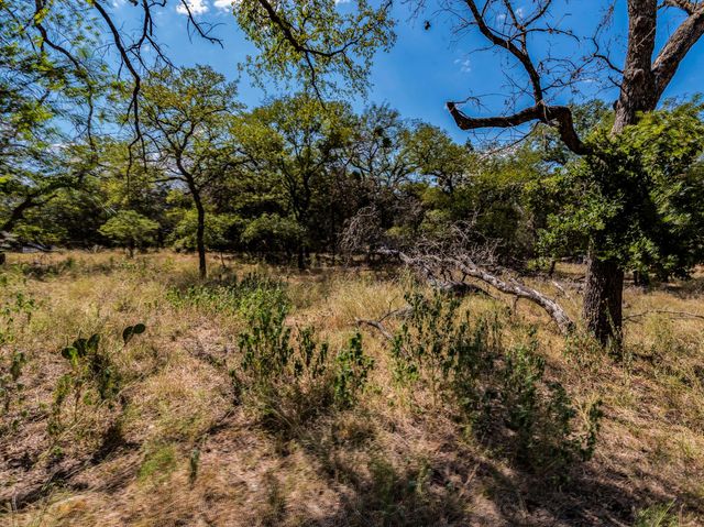 1303 Robin TRL, Lago Vista, TX 78645
