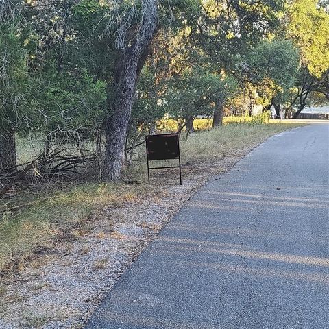 1303 Robin TRL, Lago Vista, TX 78645