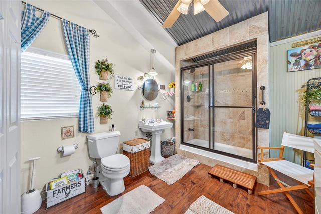 672 County Road 447, Waelder, TX 78959