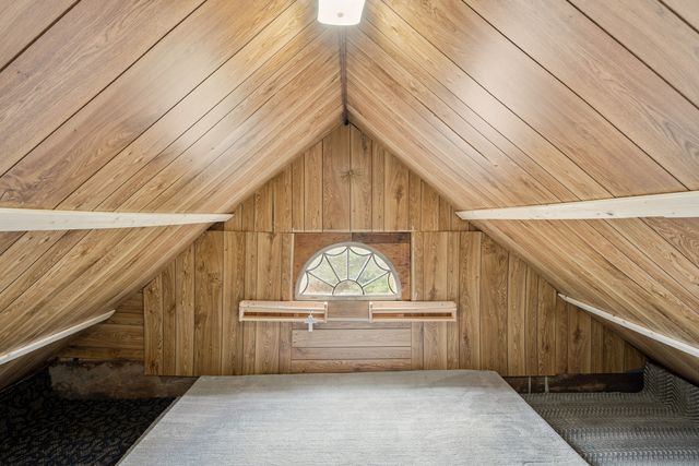 1324 Caroline Avenue, Clinton, IA 52732