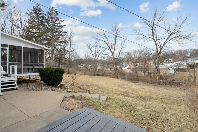 1324 Caroline Avenue, Clinton, IA 52732