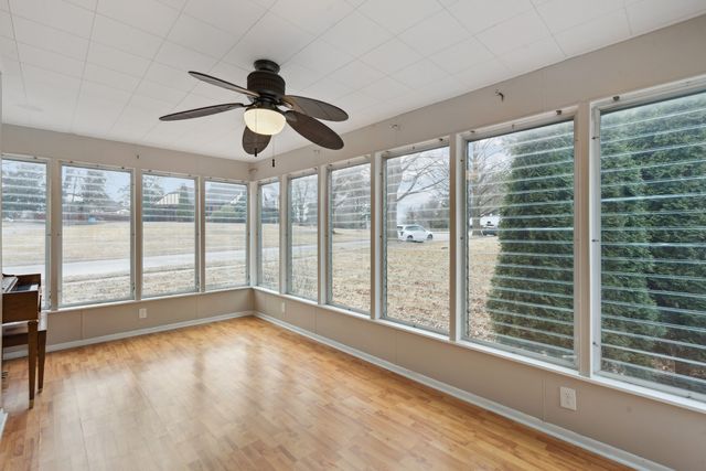 1324 Caroline Avenue, Clinton, IA 52732