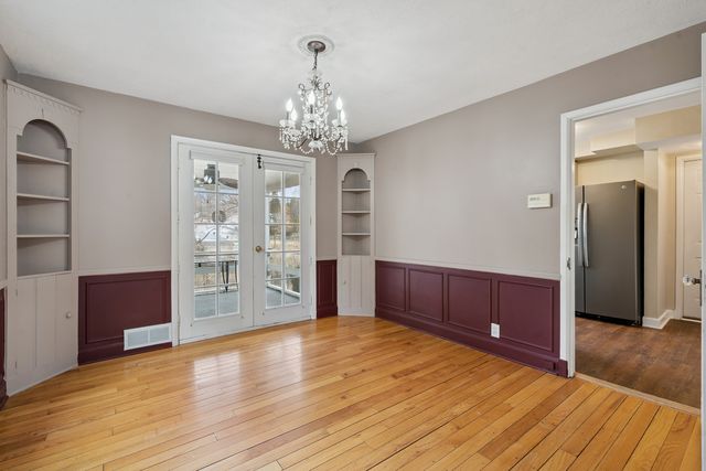 1324 Caroline Avenue, Clinton, IA 52732