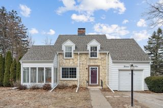 1324 Caroline Avenue, Clinton, IA 52732