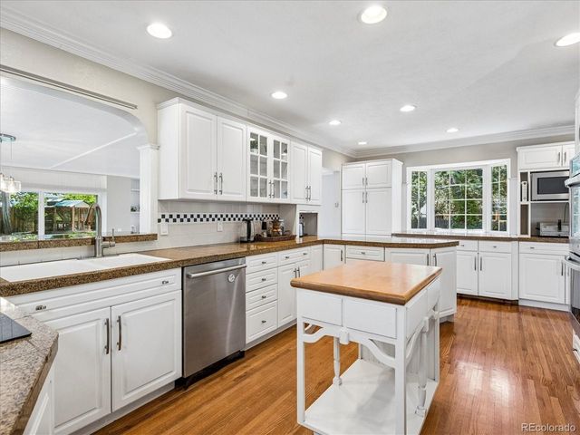 7666 S Cedar Cir, Littleton, CO 80120