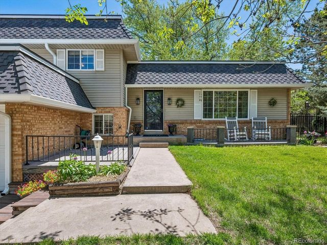 7666 S Cedar Cir, Littleton, CO 80120