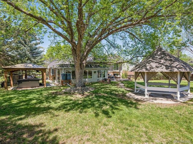 7666 S Cedar Cir, Littleton, CO 80120