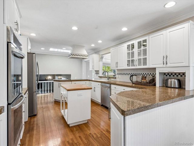 7666 S Cedar Cir, Littleton, CO 80120