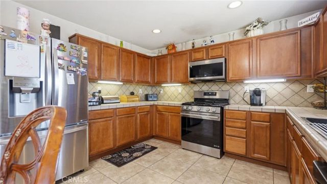 14024 Colt Court, Victorville, CA 92394