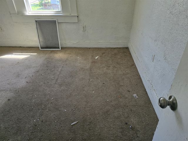 323 Ferry Avenue, Pontiac, MI 48341