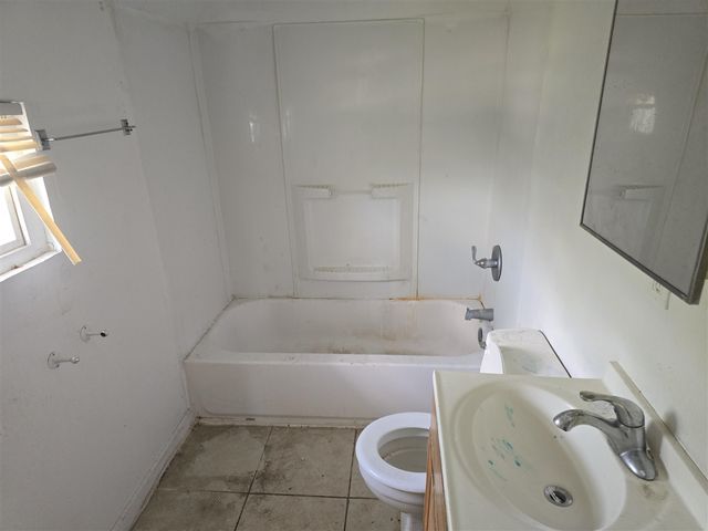 323 Ferry Avenue, Pontiac, MI 48341