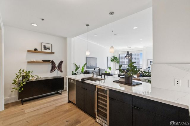 690 Market Street 1703, San Francisco, CA 94104