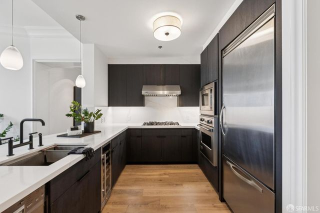 690 Market Street 1703, San Francisco, CA 94104